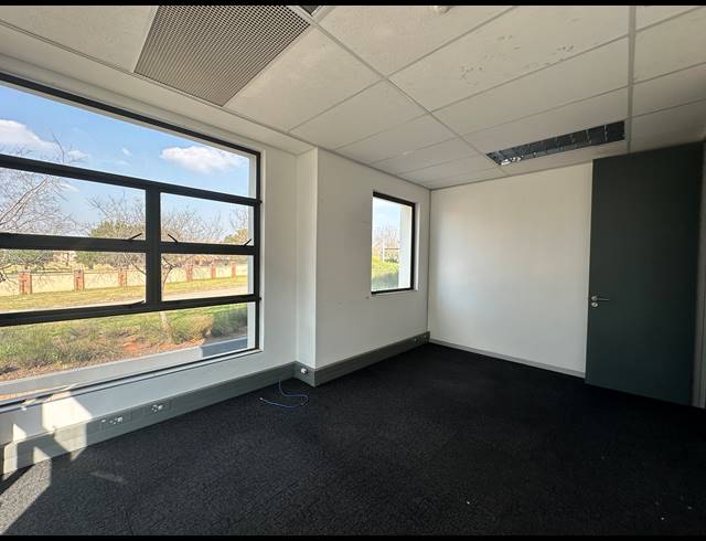 326M² OFFICE TO LET IN ECO PARK ESTATE